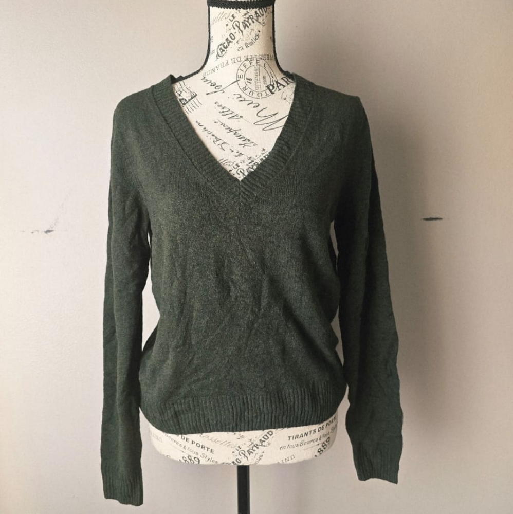 Gap V-neck Stylish Army Green Sweater
